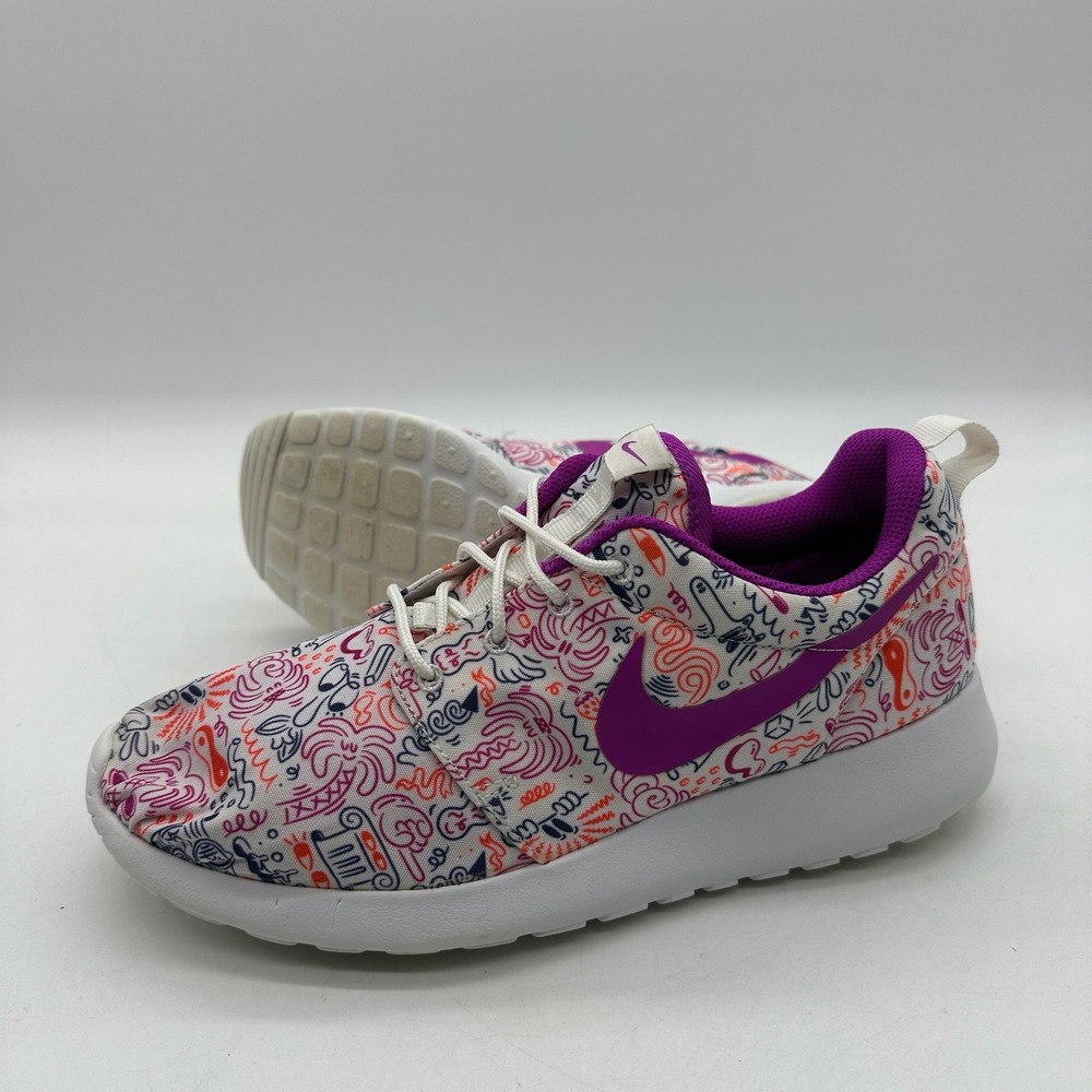 Nike 749986-168 Roshe Run‎ Womens Size 8 Purple Doodle Print Running Sneakers - Picture 6 of 10